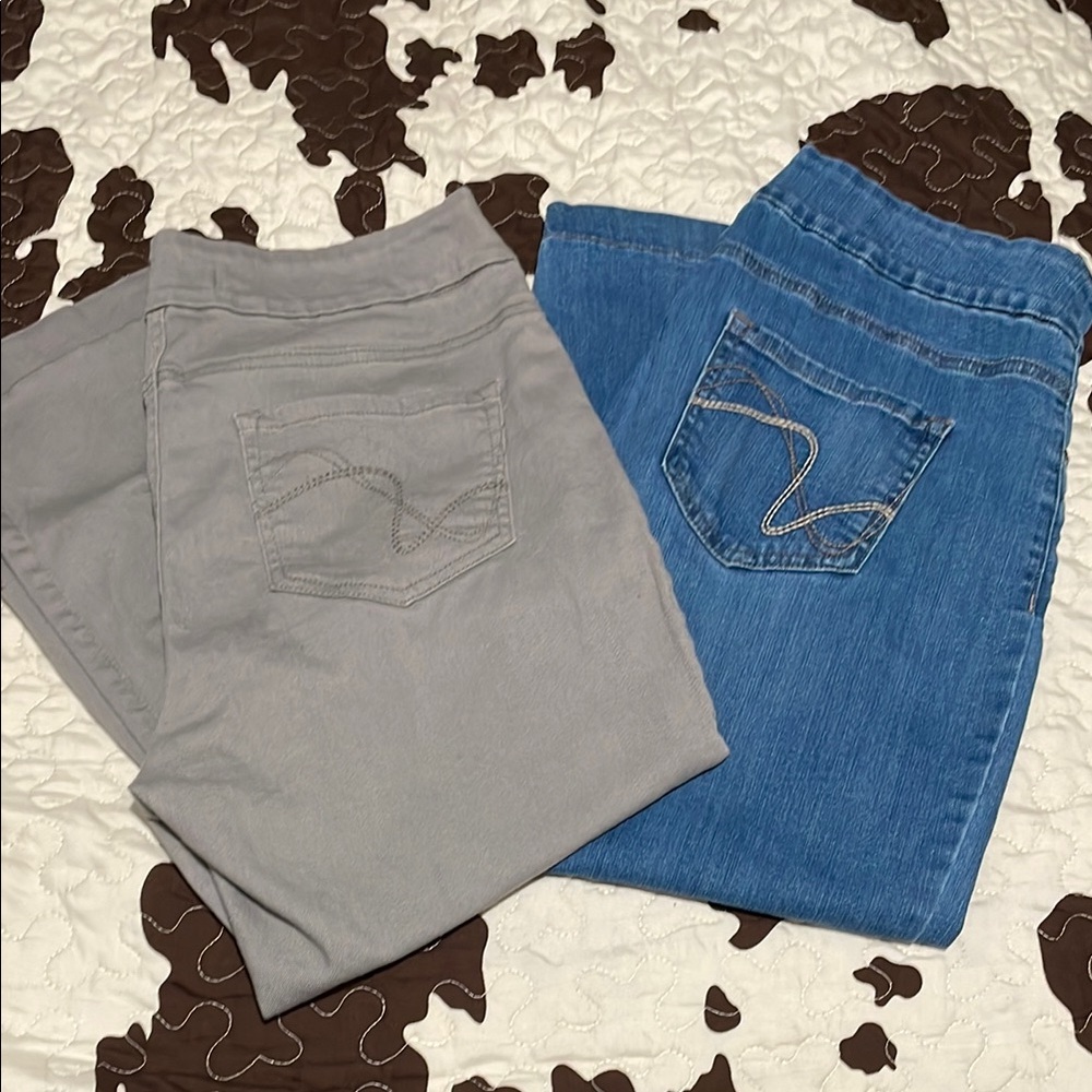 ‼️Two Pair‼️Lee-Stylish Blue and Gray Women's Capris